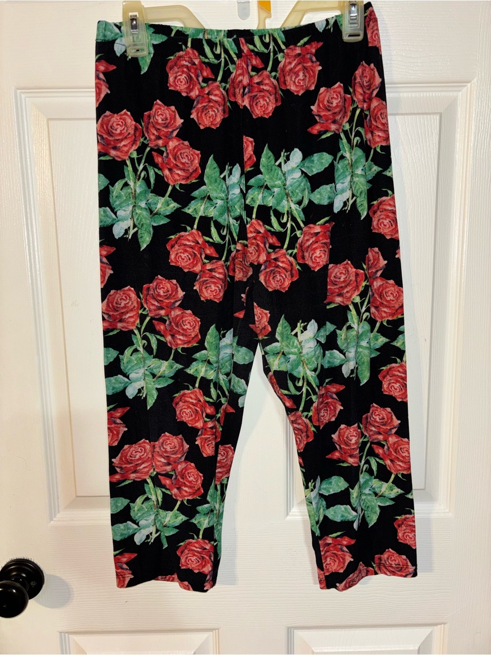 Girls Black Rose Print Leggings
